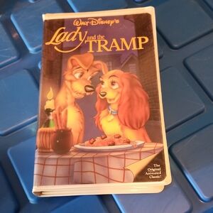 Lady and the Tramp VHS Tape - DISNEY